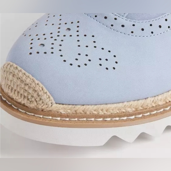 New Torrid Oxford Flats with Modern Brogue Detailing - Picture 2 of 10